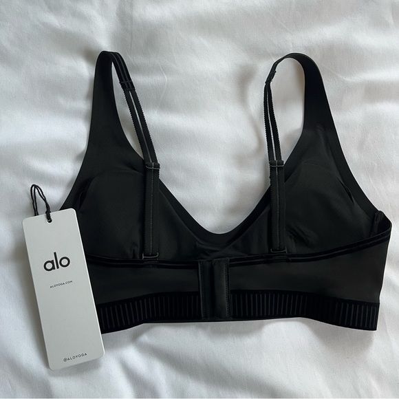 NWT Alo Airlift Line Up Bra - Black - Picture 7 of 7